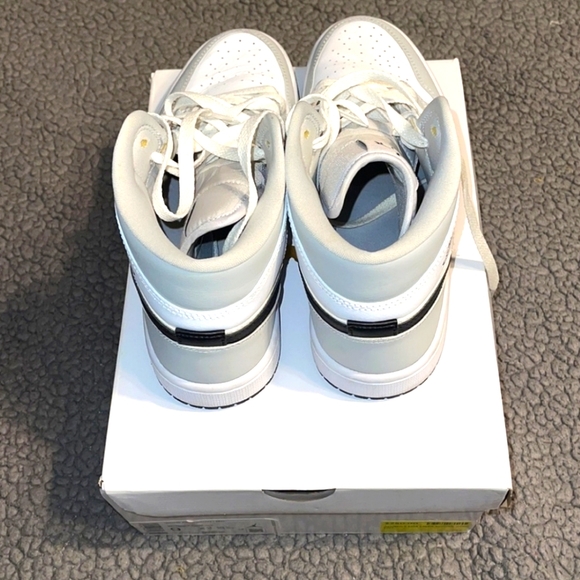 Like New Jordan 1 Mid/Women's/Size:9/ Gray&White - Picture 4 of 4